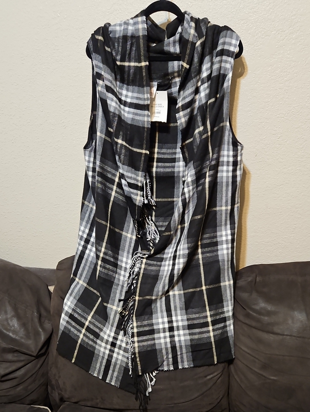 Faded Glory Black, White and Gray Plaid Sleeveless Cardigan with Scarf